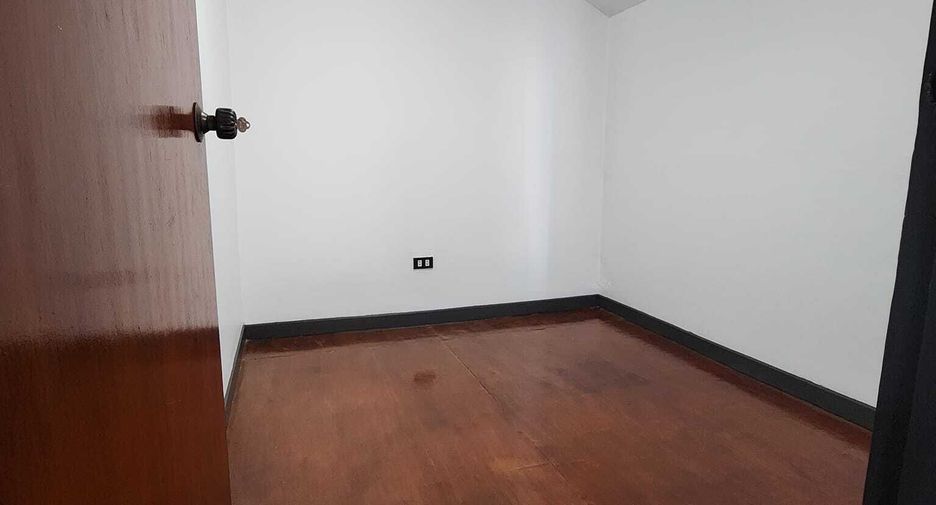 For rent 4 bedrooms house in Bang Lamung, Chonburi