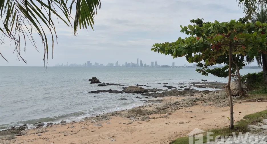 For rent 2 bedrooms condo in Sattahip, Chonburi