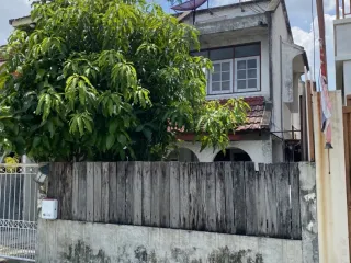 For sale and for rent 2 bedrooms townhouse in Wang Thonglang, Bangkok