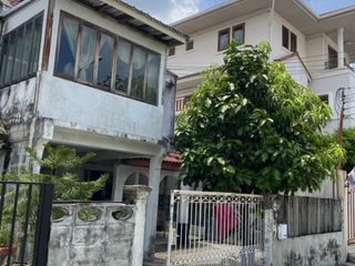 For sale and for rent 2 bedrooms townhouse in Wang Thonglang, Bangkok