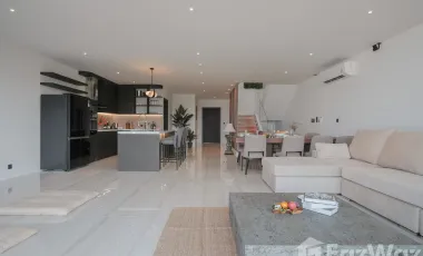 For rent 4 bedrooms villa in Mueang Phuket, Phuket