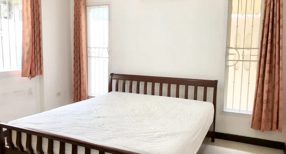 For rent 3 bedrooms house in Bang Lamung, Chonburi