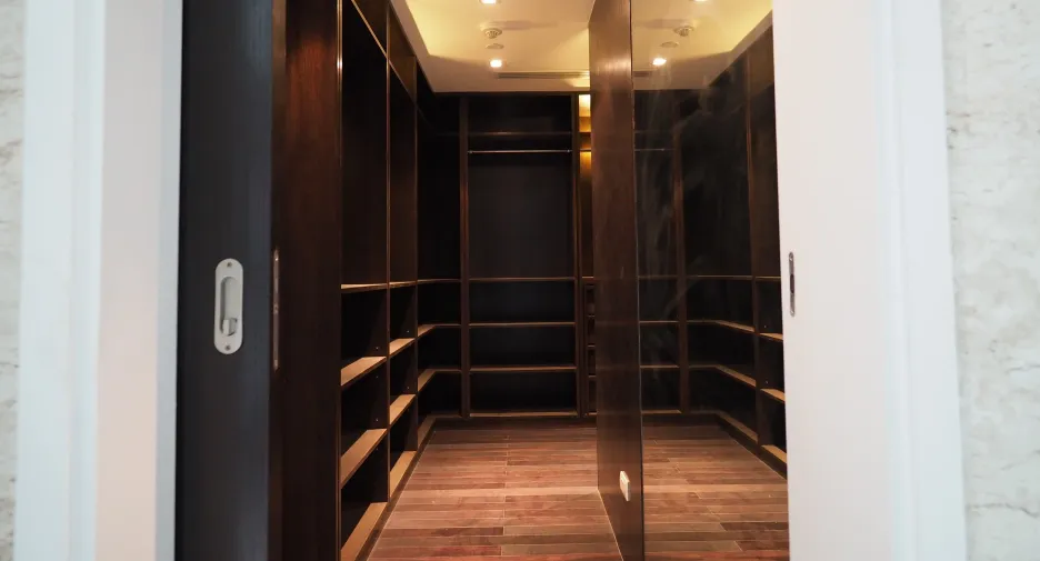 For sale and for rent 3 bedrooms condo in Yan Nawa, Bangkok