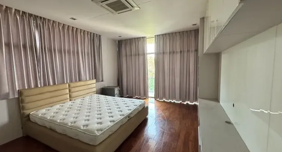 Casa en alquiler de 3 habitaciones en Mueang Samut Sakhon, Samut Sakhon