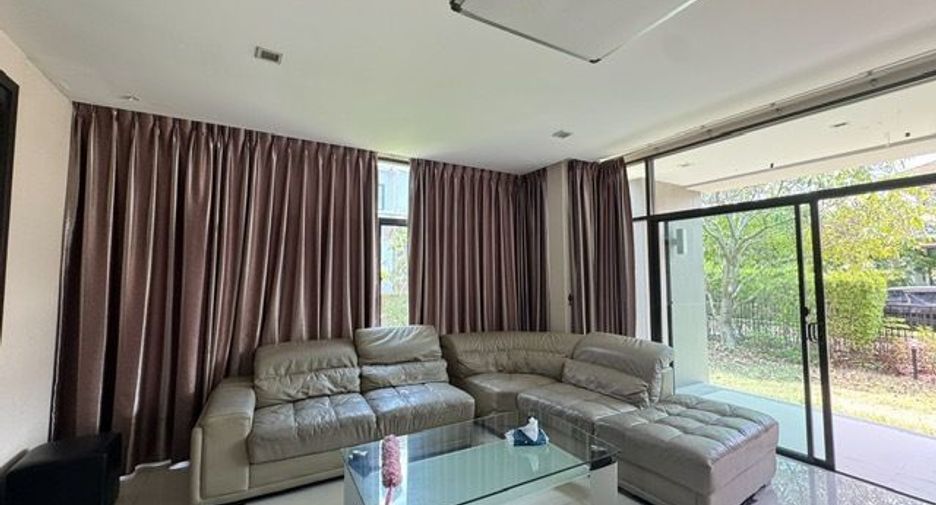 For rent 3 ベッドルーム house in Mueang Samut Sakhon, Samut Sakhon