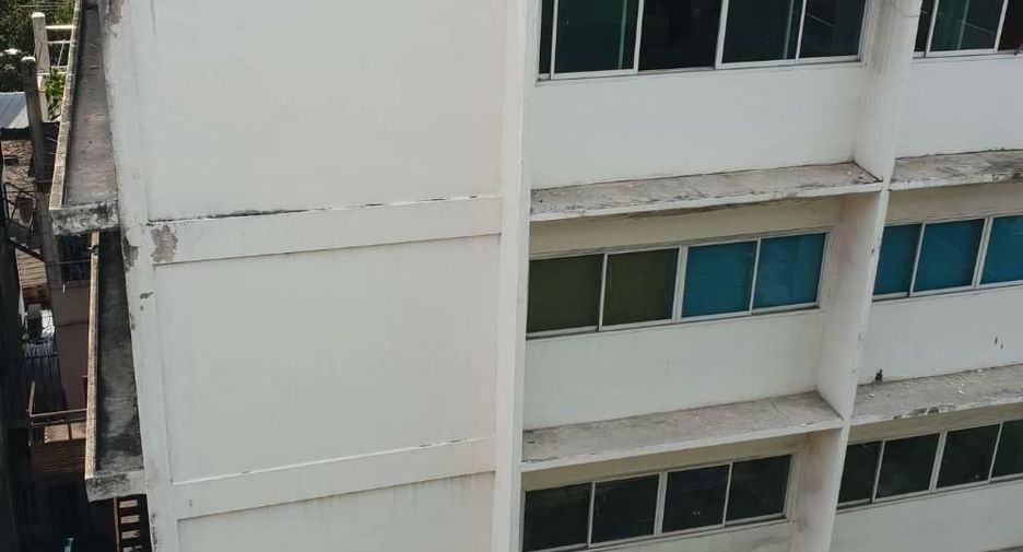 For sale そして for rent 6 ベッドルーム townhouse in Khlong Toei, Bangkok