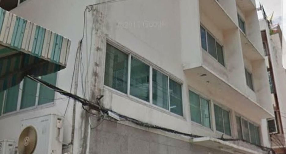 For sale そして for rent 6 ベッドルーム townhouse in Khlong Toei, Bangkok