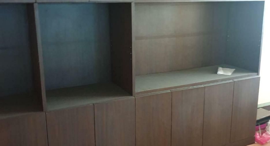 For sale そして for rent 6 ベッドルーム townhouse in Khlong Toei, Bangkok