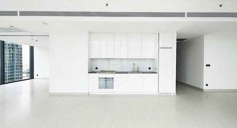 For sale 2 bedrooms condo in Sathon, Bangkok