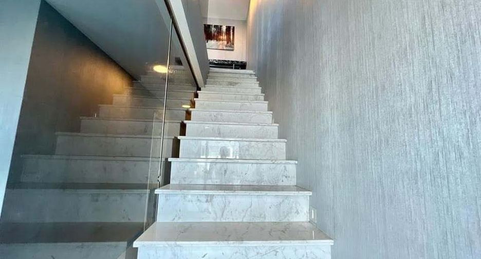 Villa en venta y en alquiler de 3 habitaciones en Bang Lamung, Chonburi