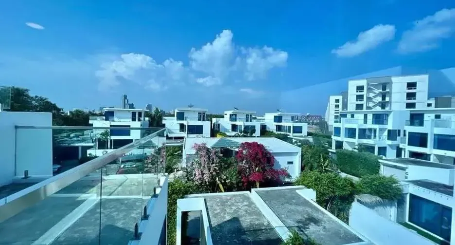 For sale and for rent 3 bedrooms villa in Bang Lamung, Chonburi