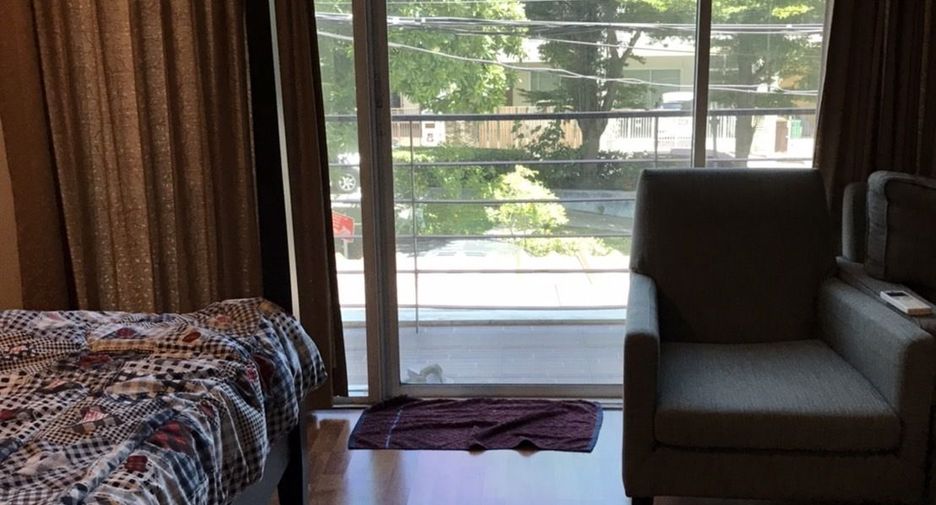 For sale 3 bedrooms townhouse in Yan Nawa, Bangkok