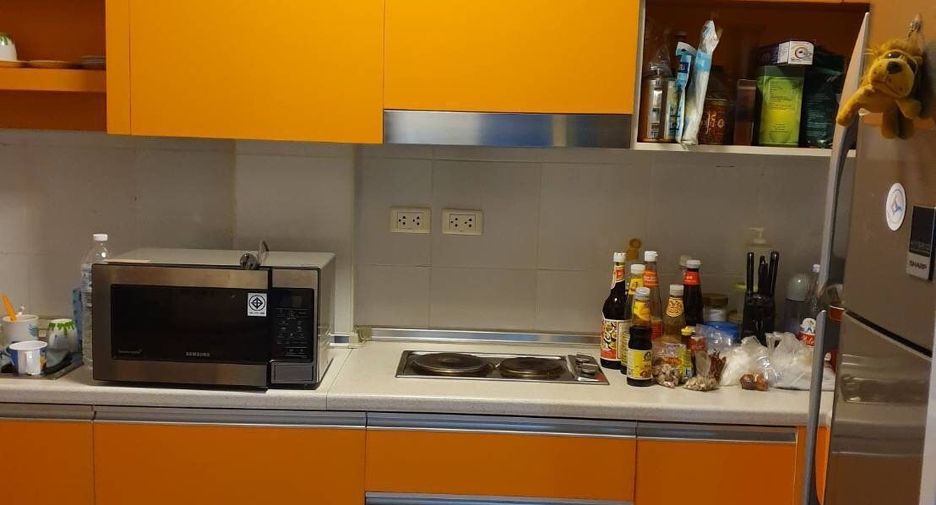 For sale 3 bedrooms townhouse in Yan Nawa, Bangkok