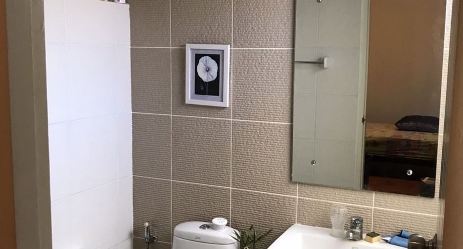 For sale 3 bedrooms townhouse in Yan Nawa, Bangkok