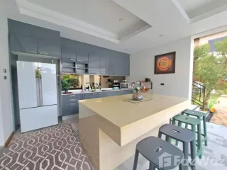 For rent 8 bedrooms villa in Bang Lamung, Chonburi