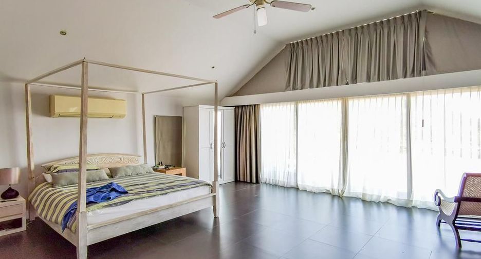 For sale 4 bedrooms villa in Thalang, Phuket
