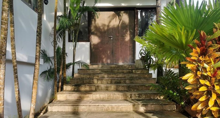 For sale 4 bedrooms villa in Thalang, Phuket