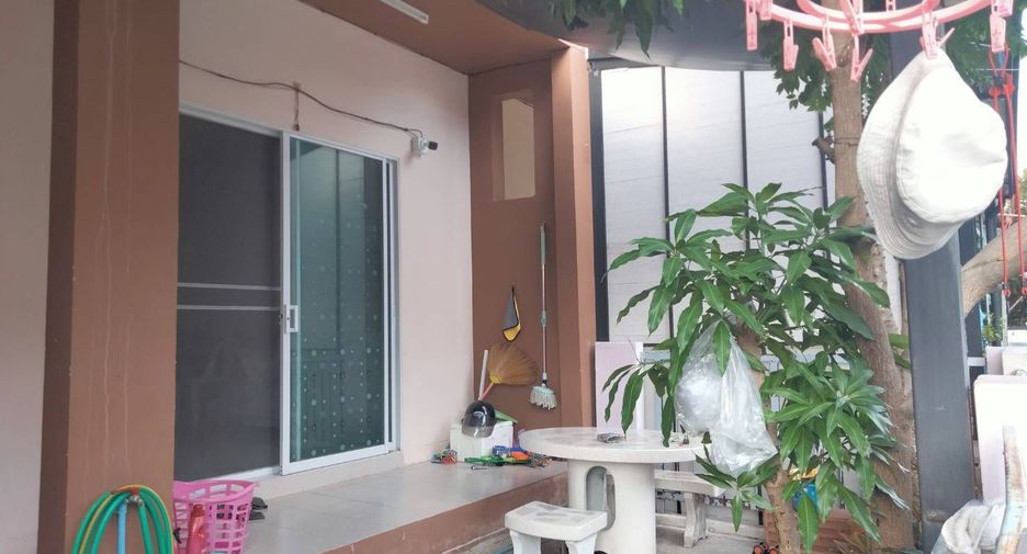Reihenhaus zum Kauf mit 4 Zimmer in Phra Samut Chedi, Samut Prakan