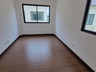 出售 3 卧室 独立屋 在 Bang Phli, Samut Prakan