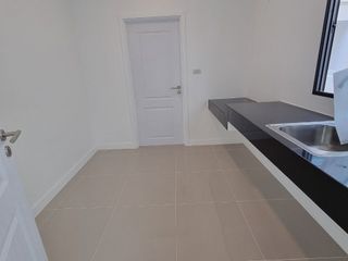 出售 3 卧室 独立屋 在 Bang Phli, Samut Prakan