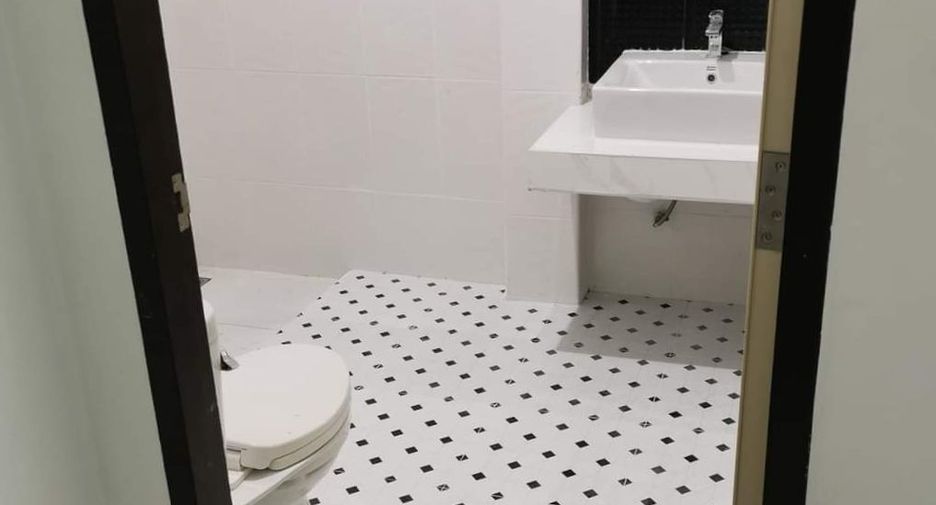 Haus zur Miete mit 2 Zimmer in Bang Lamung, Chonburi