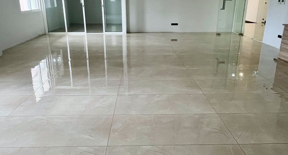For rent office in Bang Lamung, Chonburi