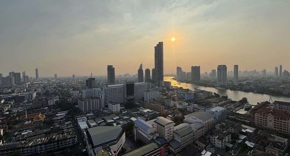 For sale 2 bedrooms condo in Sathon, Bangkok