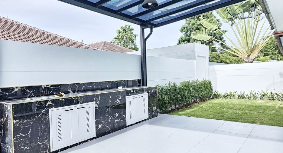 For sale 3 bedrooms villa in Bang Lamung, Chonburi