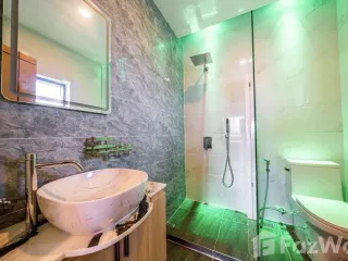 For sale 6 bedrooms villa in Bang Lamung, Chonburi