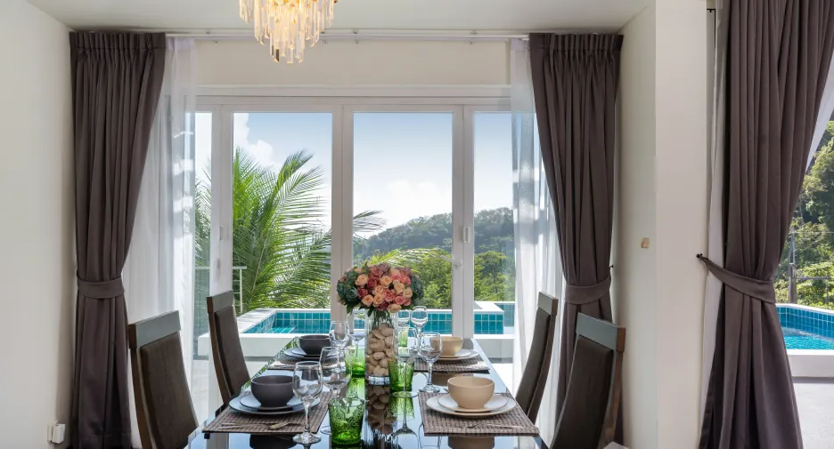 À louer 4 chambres villa à Kathu, Phuket