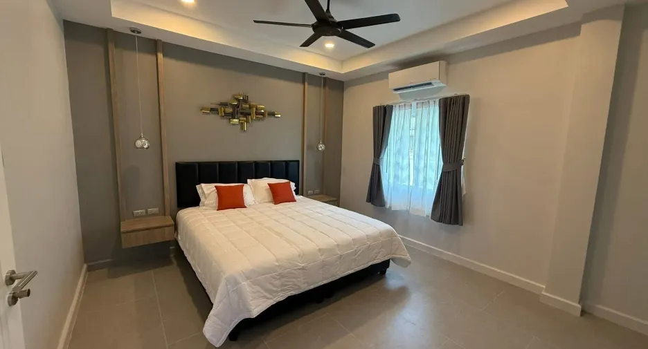 Villa en alquiler de 5 habitaciones en Bang Lamung, Chonburi
