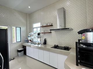 Haus zur Miete mit 6 Zimmer in Bang Lamung, Chonburi