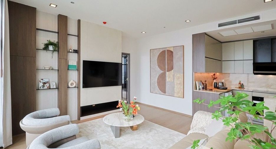 For sale 3 bedrooms condo in Ratchathewi, Bangkok