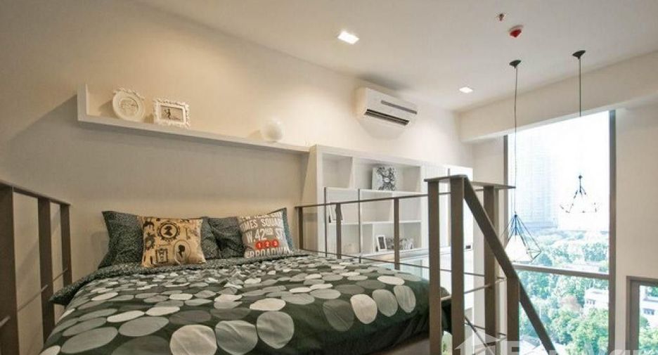 For sale 2 ベッドルーム condo in Khlong Toei, Bangkok