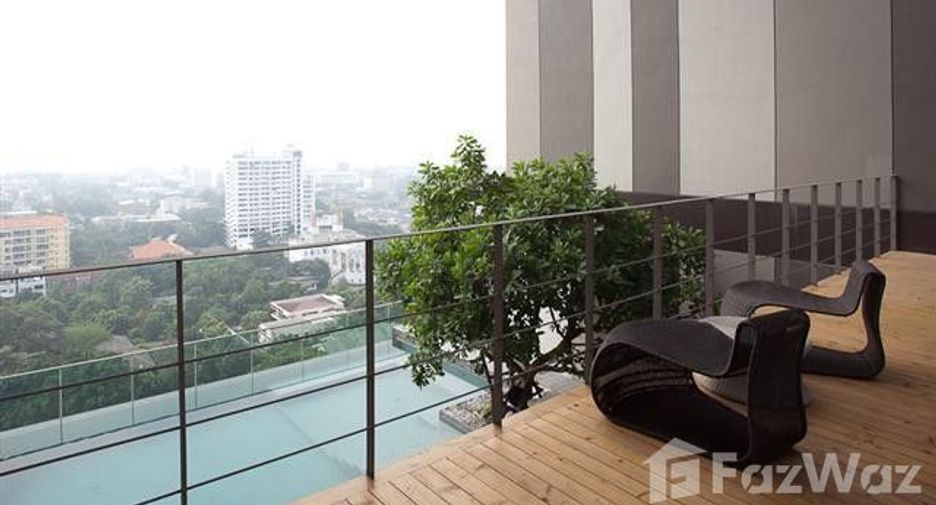 For sale 2 ベッドルーム condo in Khlong Toei, Bangkok