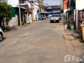 出售 2 卧室 联排别墅 在 Sai Mai, 曼谷