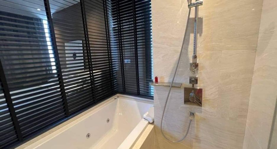 For sale 1 Beds condo in Bang Rak, Bangkok