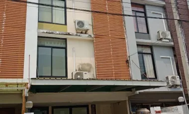 For sale 3 bedrooms townhouse in Chom Thong, Bangkok