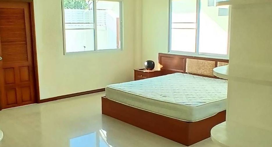 For sale 5 bedrooms villa in Bang Lamung, Chonburi