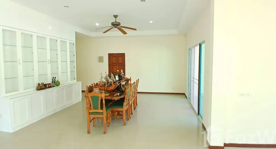 For sale 5 bedrooms villa in Bang Lamung, Chonburi