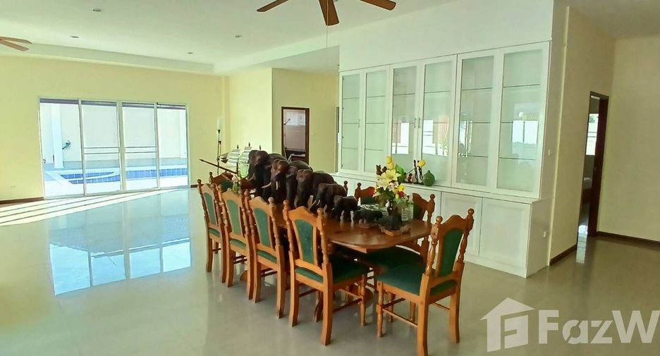 For sale 5 bedrooms villa in Bang Lamung, Chonburi