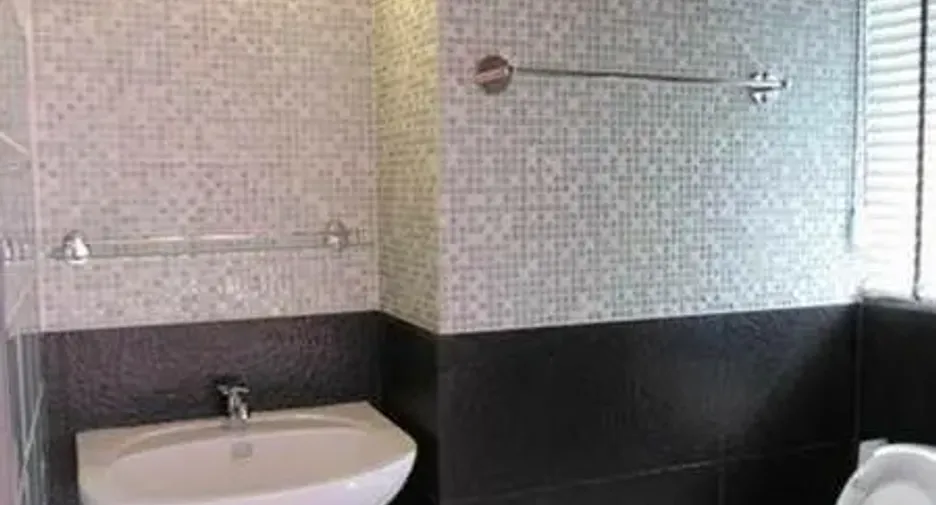 For sale 4 bedrooms house in Khlong Toei, Bangkok
