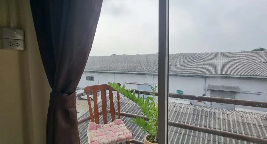 出售 3 卧室 联排别墅 在 Huai Khwang, 曼谷