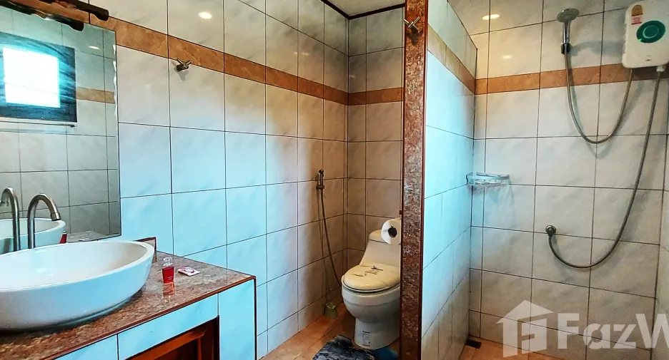Продажа 10 спальни отель в Мыанг Районг, Районг
