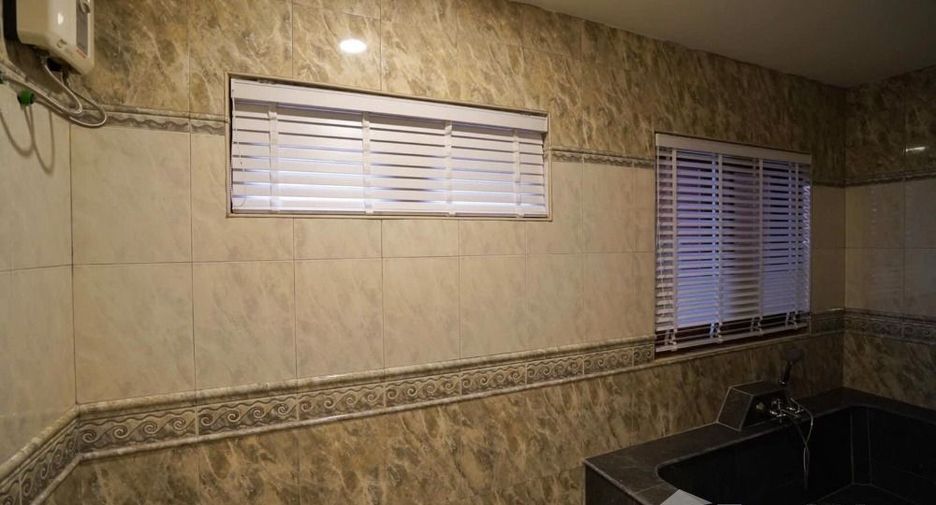 For rent 3 bedrooms villa in Sattahip, Chonburi