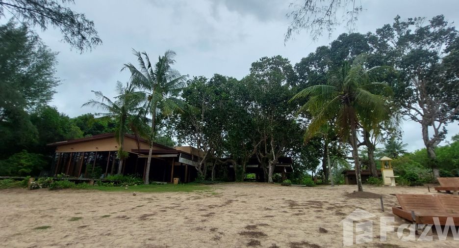For sale 17 bedrooms hotel in Thai Mueang, Phang Nga