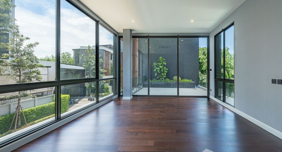 For sale 5 ベッドルーム house in Lak Si, Bangkok