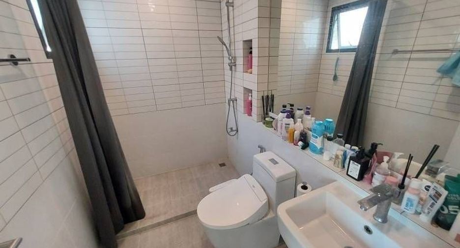 Casa en venta de 4 habitaciones en Bang Sao Thong, Samut Prakan