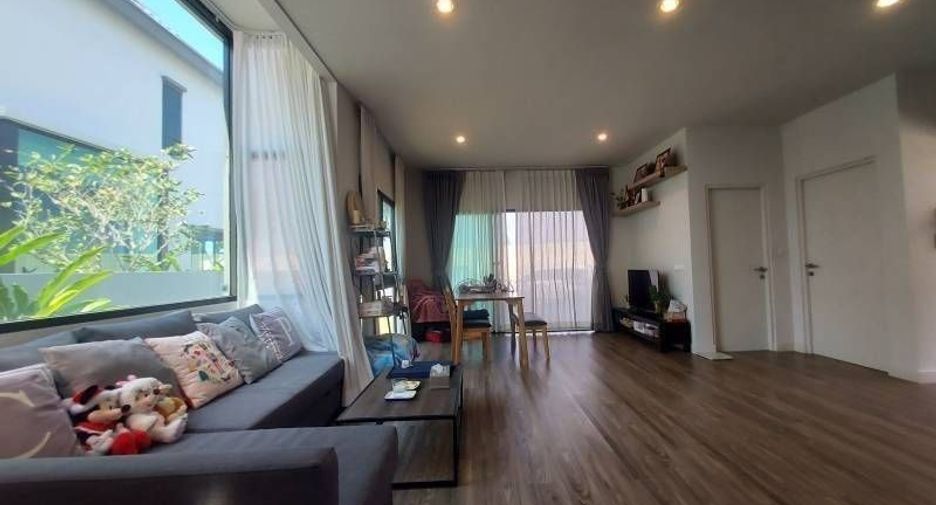 Casa en venta de 4 habitaciones en Bang Sao Thong, Samut Prakan