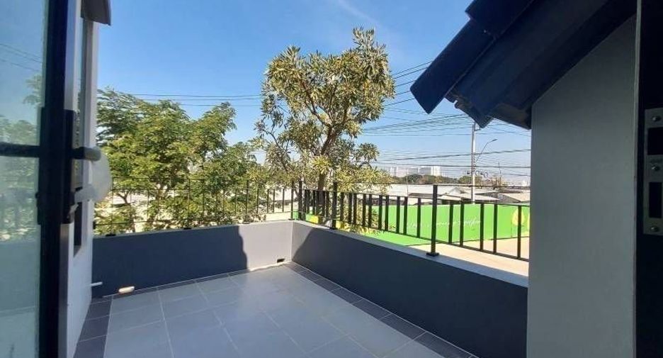 Casa en venta de 4 habitaciones en Bang Sao Thong, Samut Prakan